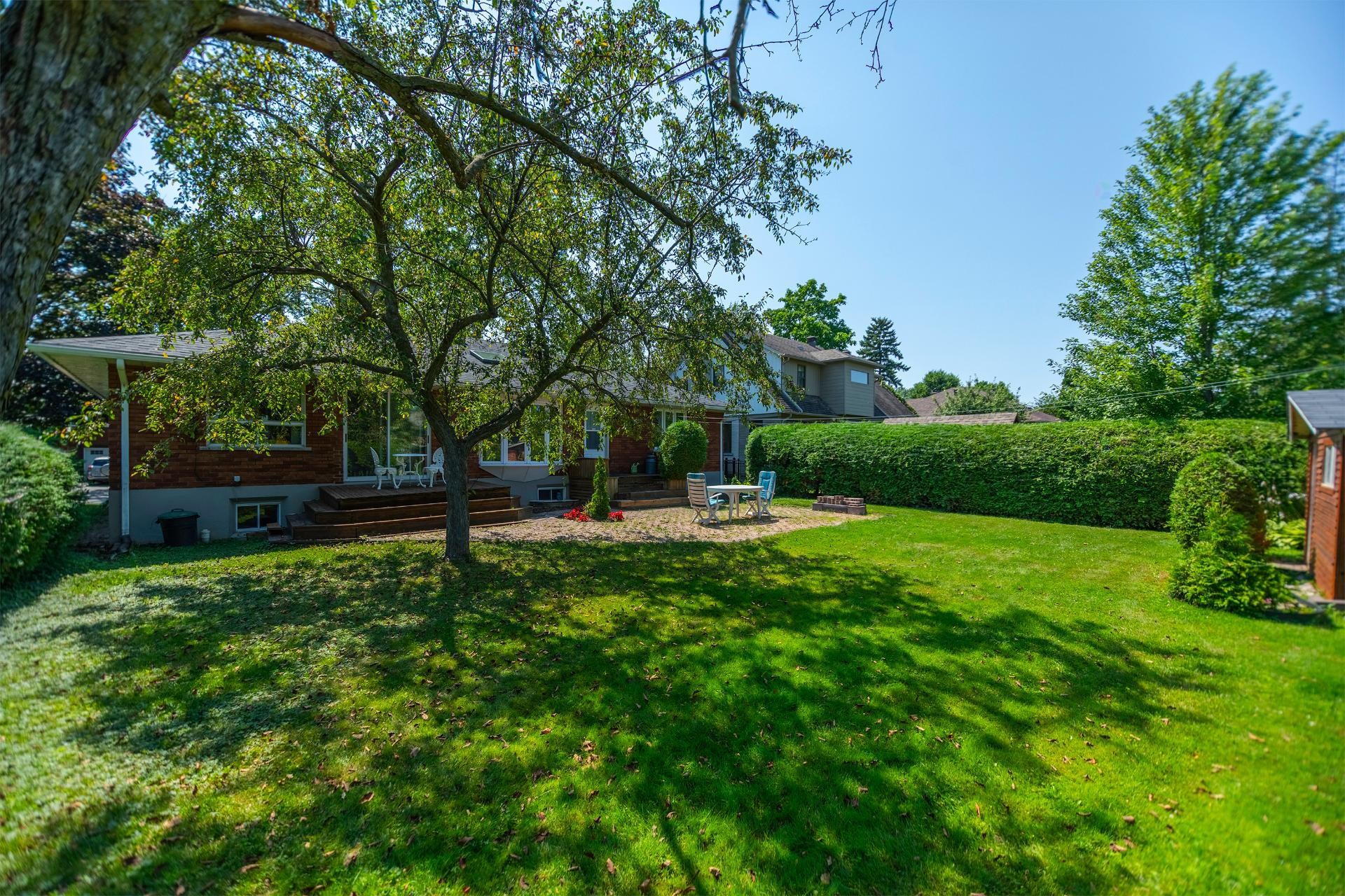 









242


Av. de Sanford

,
Saint-Lambert,




QC
J4P2X6

