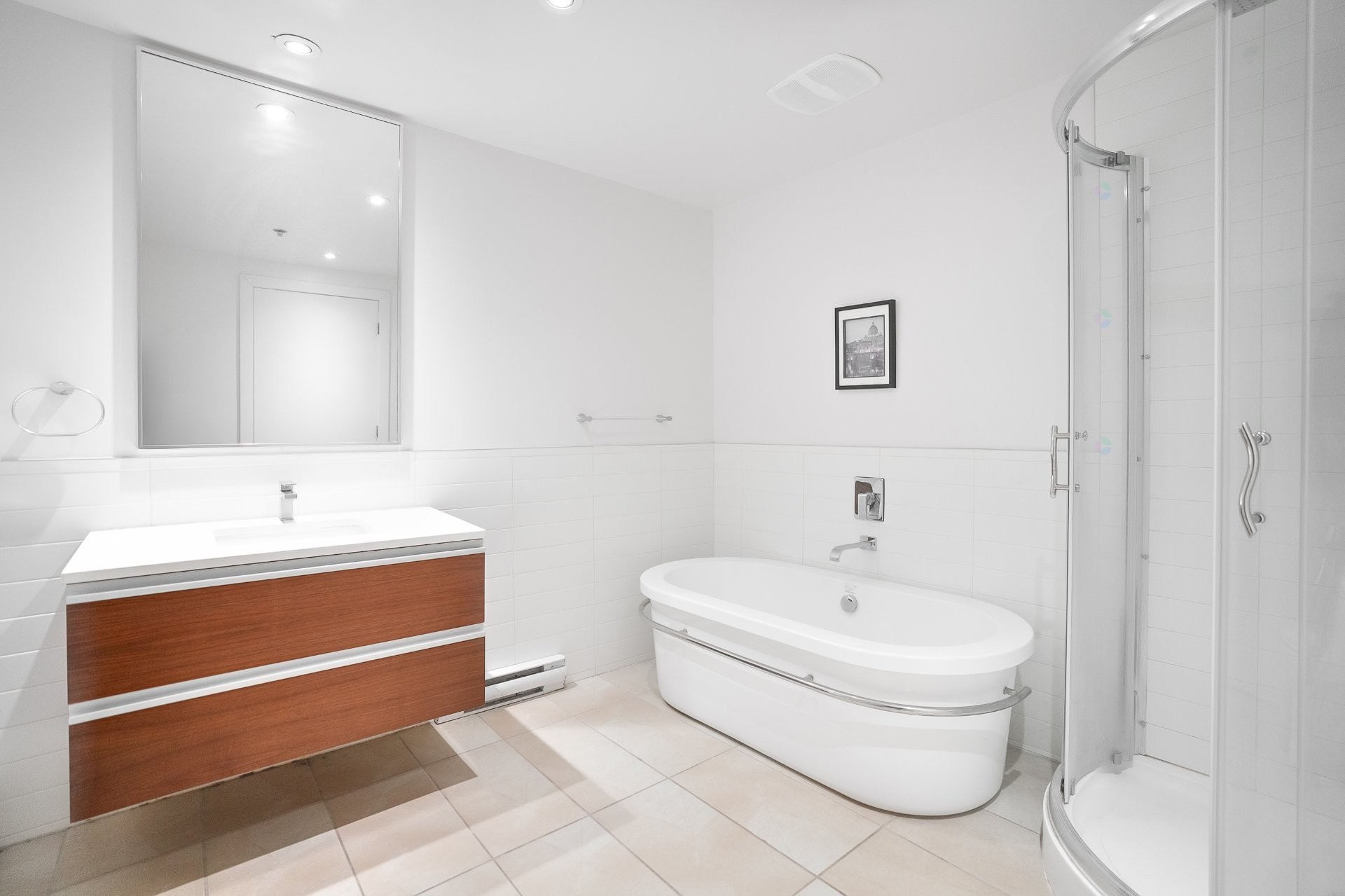 









1199


Rue Bishop

, 806,
Montréal (Ville-Marie),




QC
H3G2E3

