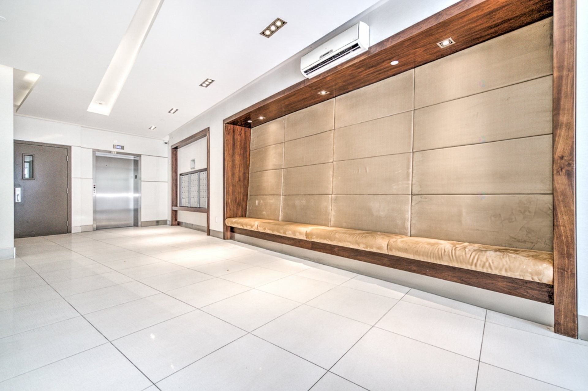 









1199


Rue Bishop

, 806,
Montréal (Ville-Marie),




QC
H3G2E3

