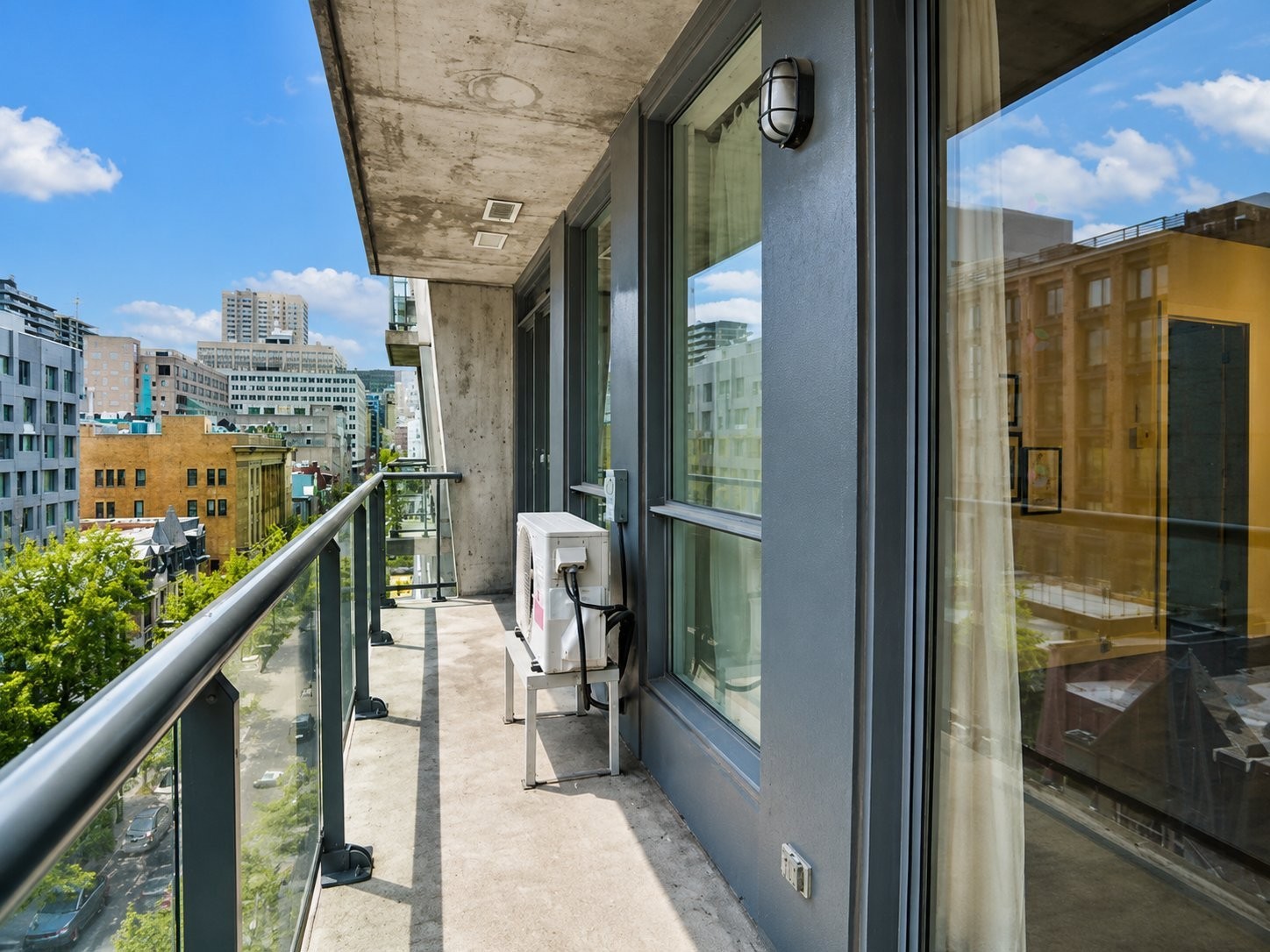 









1199


Rue Bishop

, 806,
Montréal (Ville-Marie),




QC
H3G2E3

