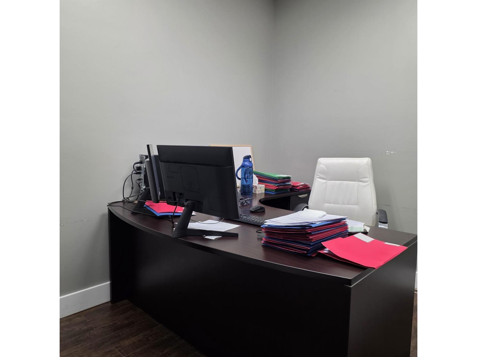 












104 7110 120 STREET

,
Surrey,




British Columbia
V3W3M8

