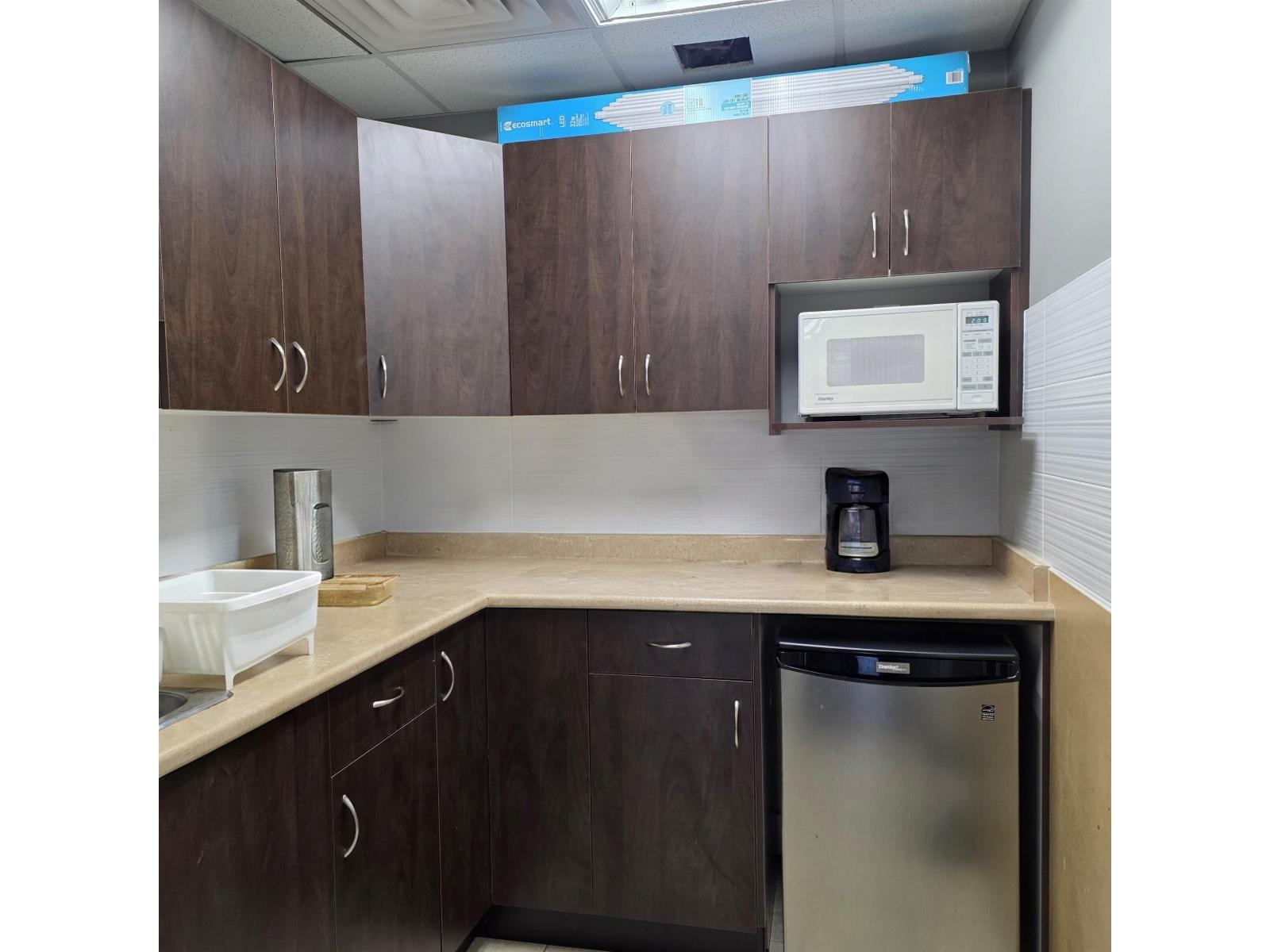 












104 7110 120 STREET

,
Surrey,




British Columbia
V3W3M8

