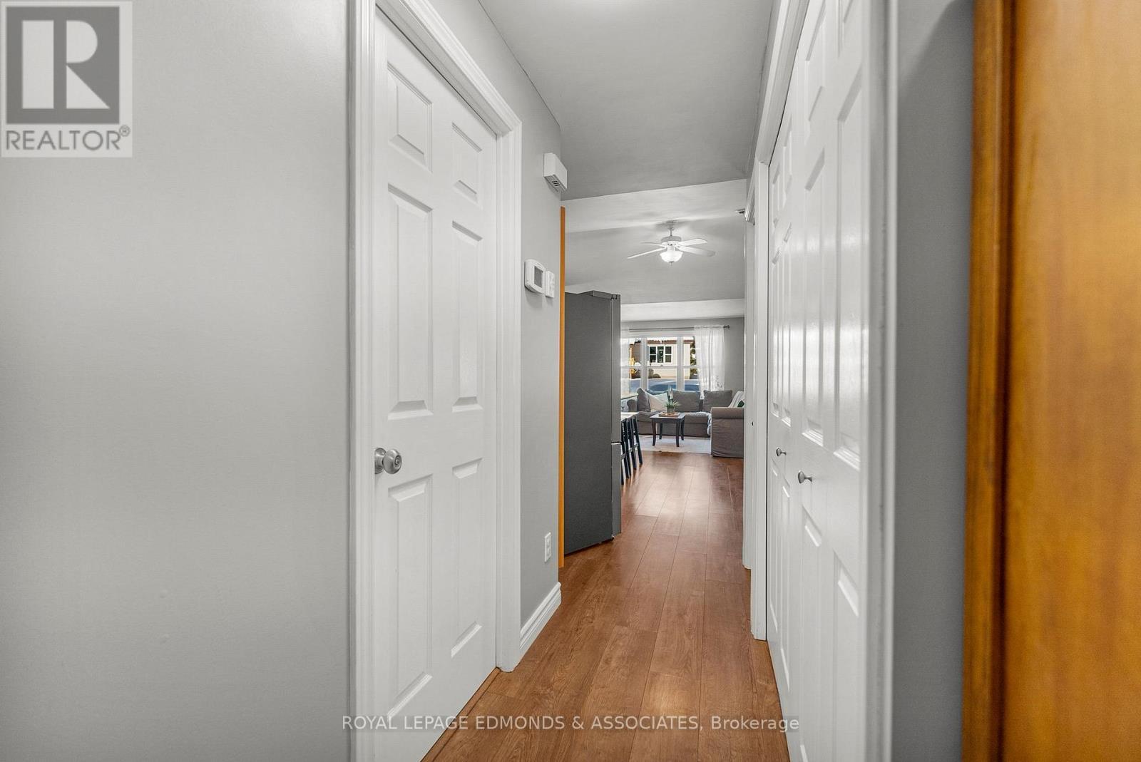 












5 HUNTERS RUN LANE

,
Laurentian Hills,




Ontario
K0J1J0


