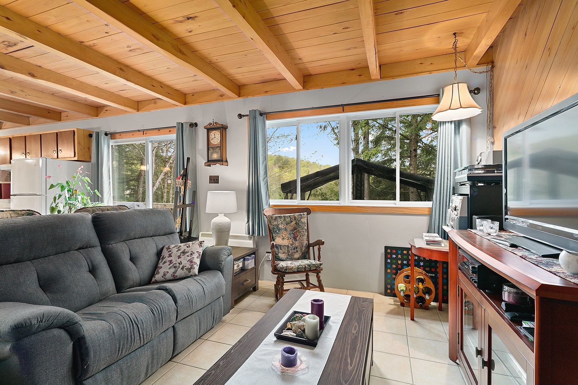









114


Ch. du Lac-Bois-Franc

,
Val-des-Monts,




QC
J8N1C7

