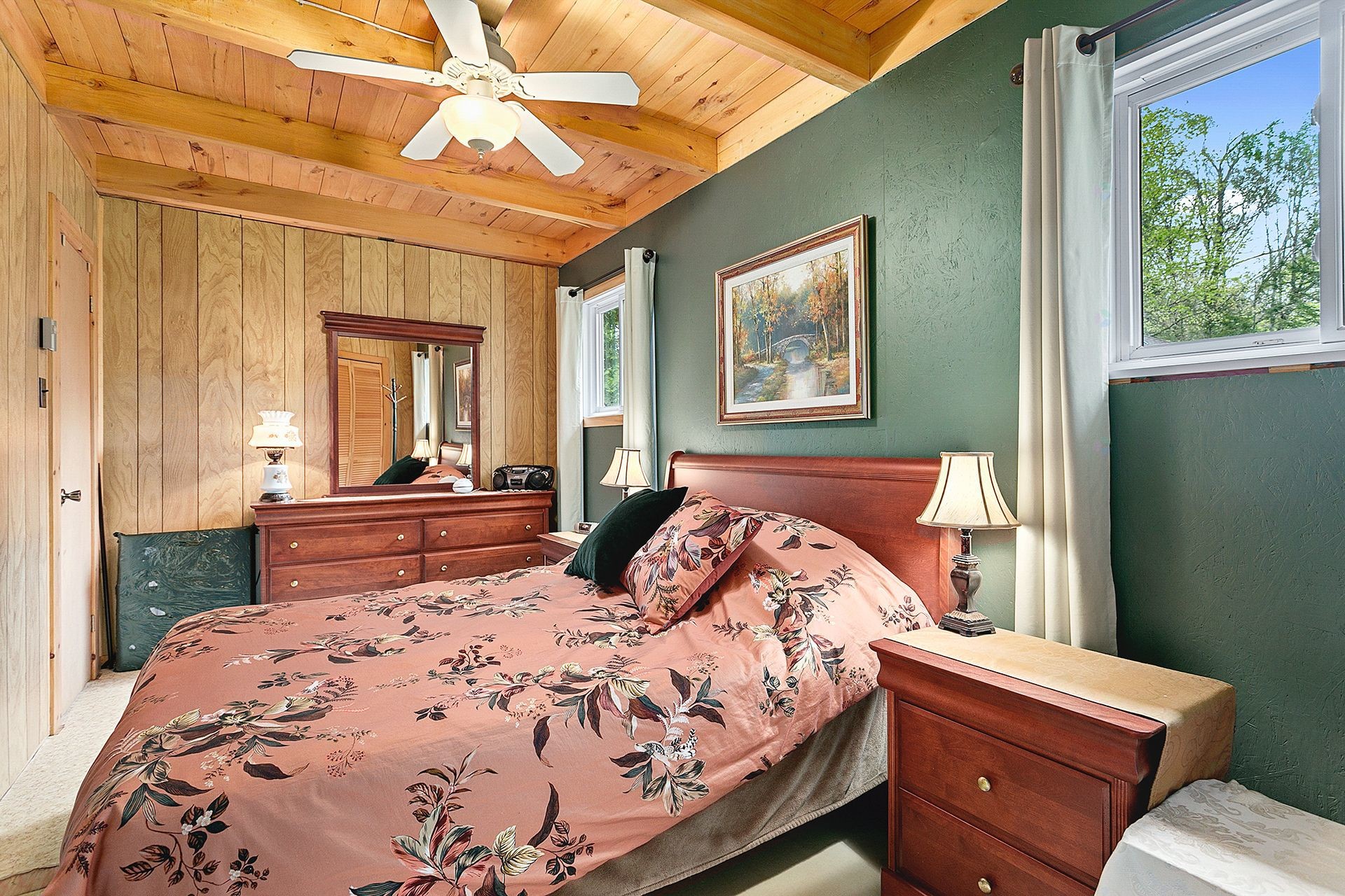 









114


Ch. du Lac-Bois-Franc

,
Val-des-Monts,




QC
J8N1C7

