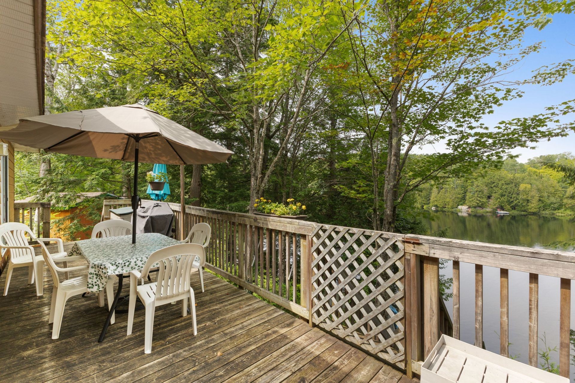 









114


Ch. du Lac-Bois-Franc

,
Val-des-Monts,




QC
J8N1C7

