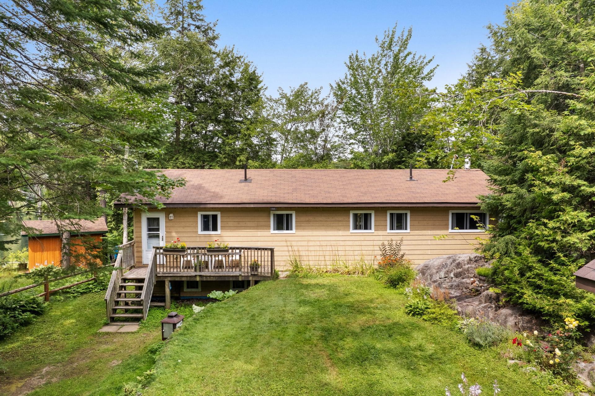 









114


Ch. du Lac-Bois-Franc

,
Val-des-Monts,




QC
J8N1C7

