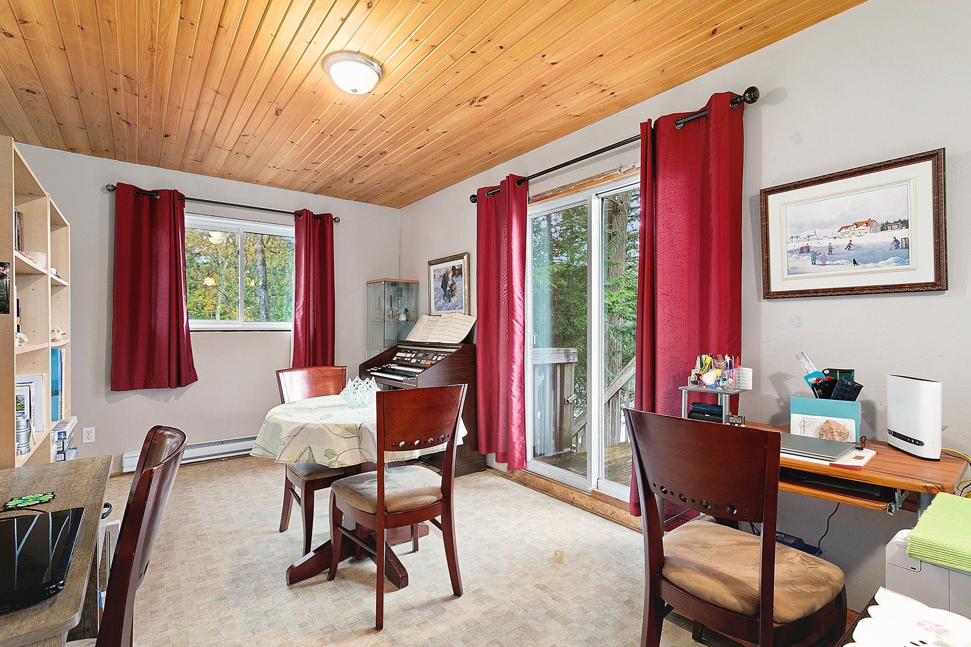 









114


Ch. du Lac-Bois-Franc

,
Val-des-Monts,




QC
J8N1C7

