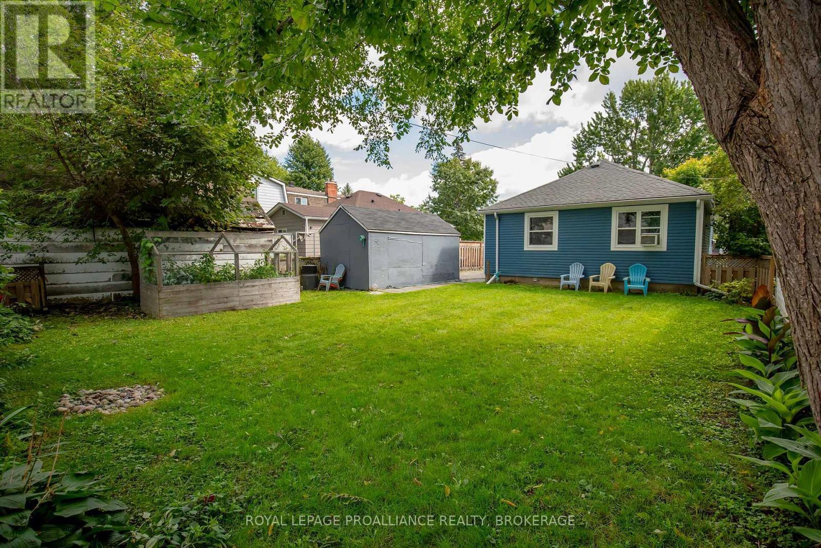 












75 SCOTT STREET

,
Kingston (Central City East),




Ontario
K7L1L6

