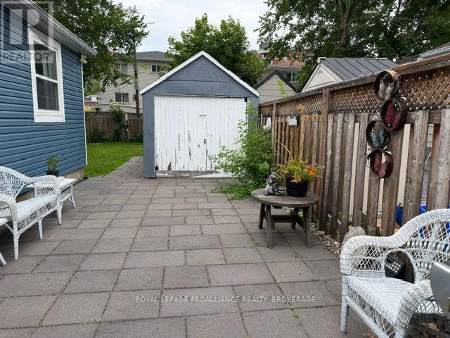 












75 SCOTT STREET

,
Kingston (Central City East),




Ontario
K7L1L6

