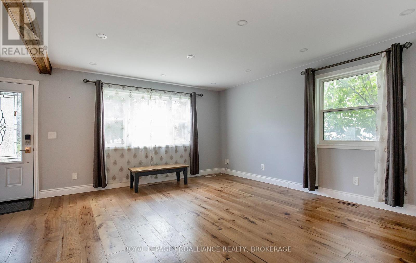 












75 SCOTT STREET

,
Kingston (Central City East),




Ontario
K7L1L6

