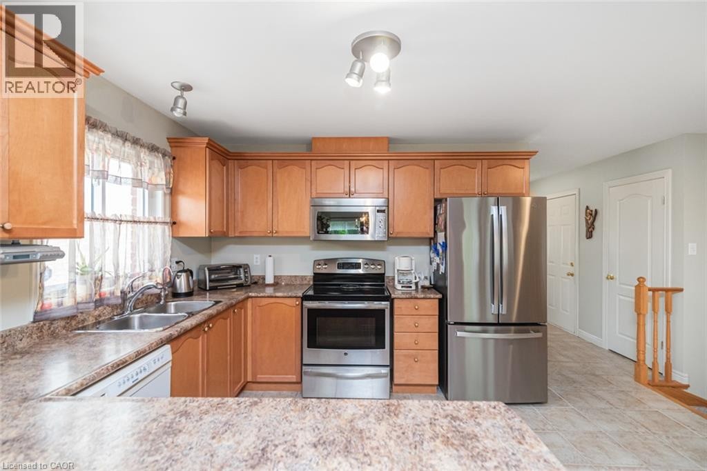 












80 VINIFERA Drive

,
Grimsby,




Ontario
L3M5S6

