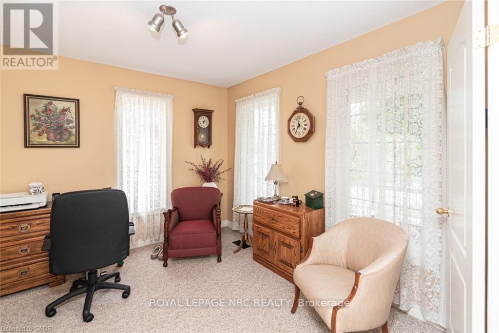 












80 VINIFERA DRIVE

,
Grimsby (Grimsby East),




Ontario
L3M5S6

