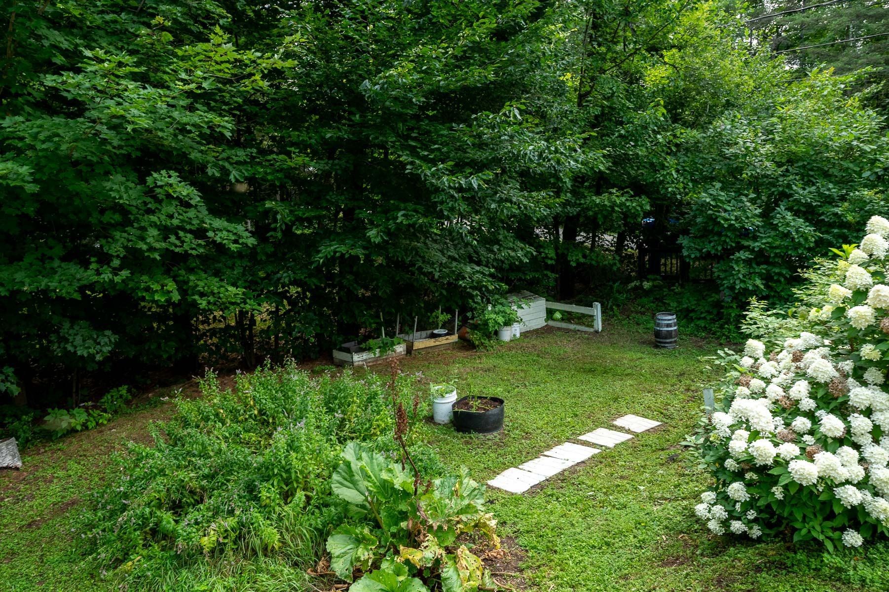









333


Ch. des Pins

,
Piedmont,




QC
J0R1K0

