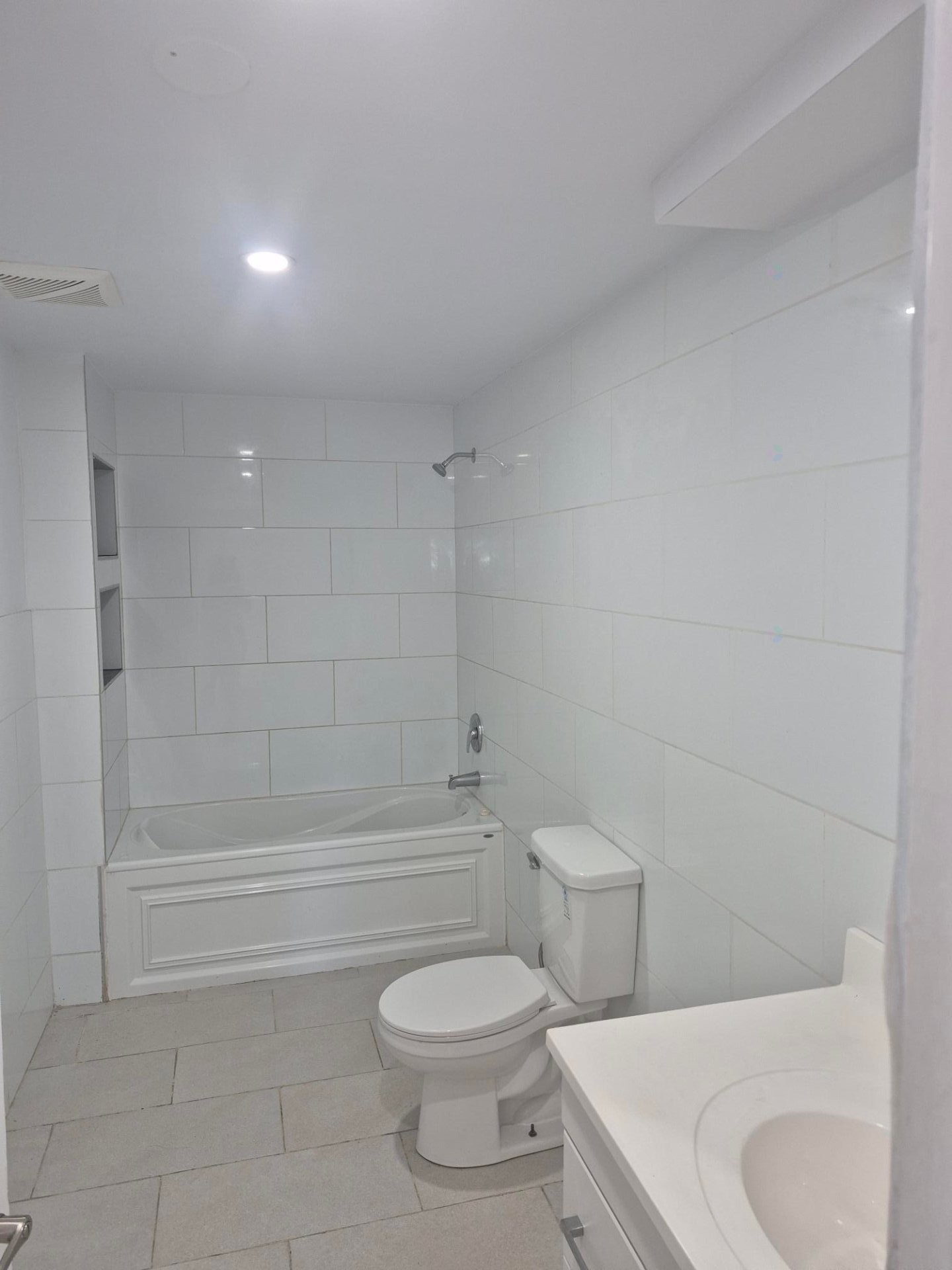 









14A


Rue de Bayeux

,
Laval (Laval-des-Rapides),




QC
H7N4L4

