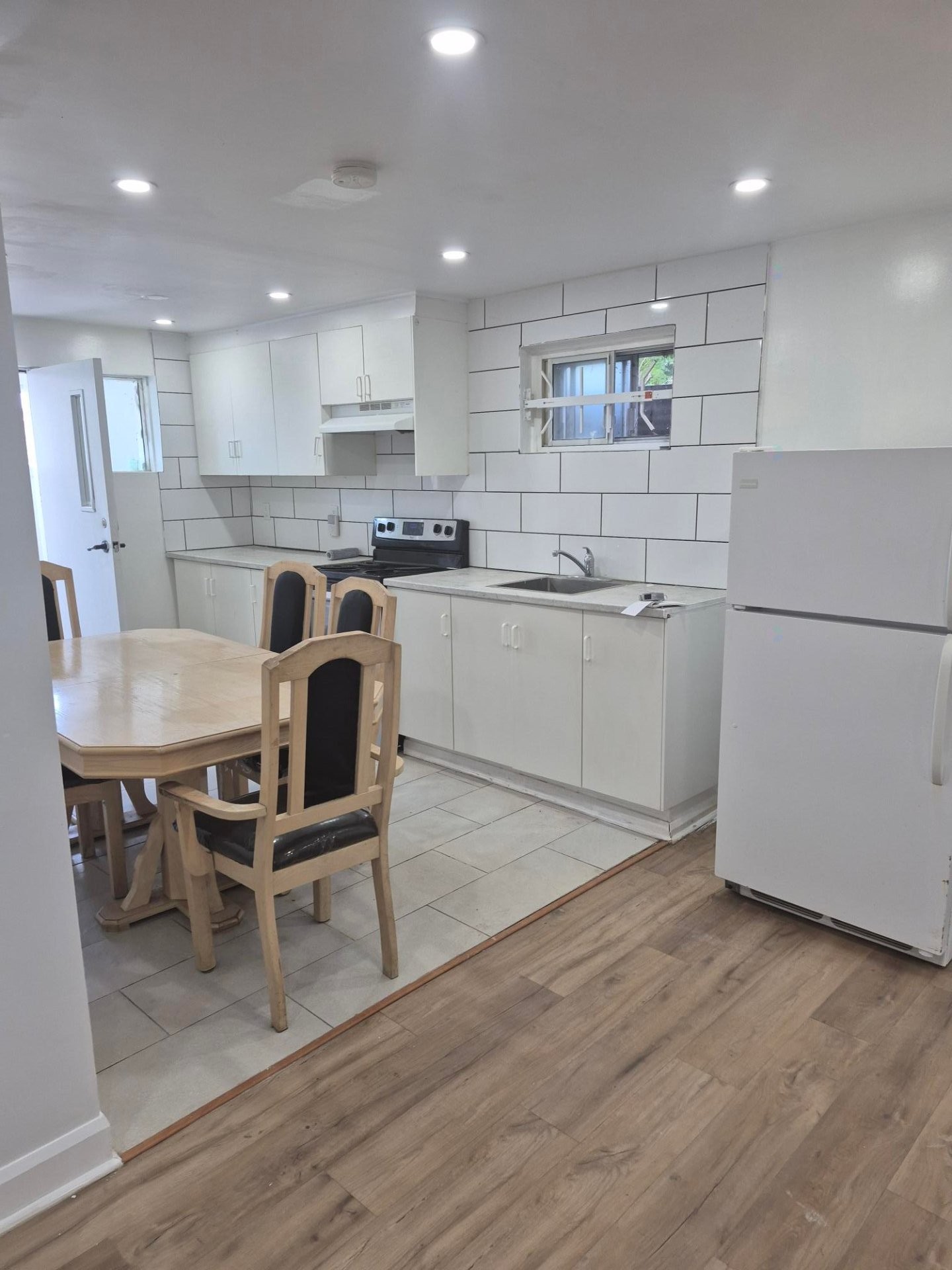 









14A


Rue de Bayeux

,
Laval (Laval-des-Rapides),




QC
H7N4L4

