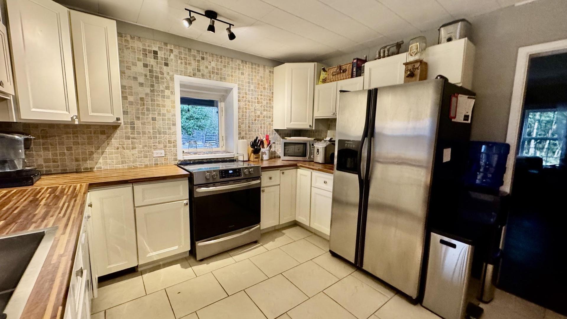 









159


North Fork

Road,
Cherryville,




BC
V0E 2G3


