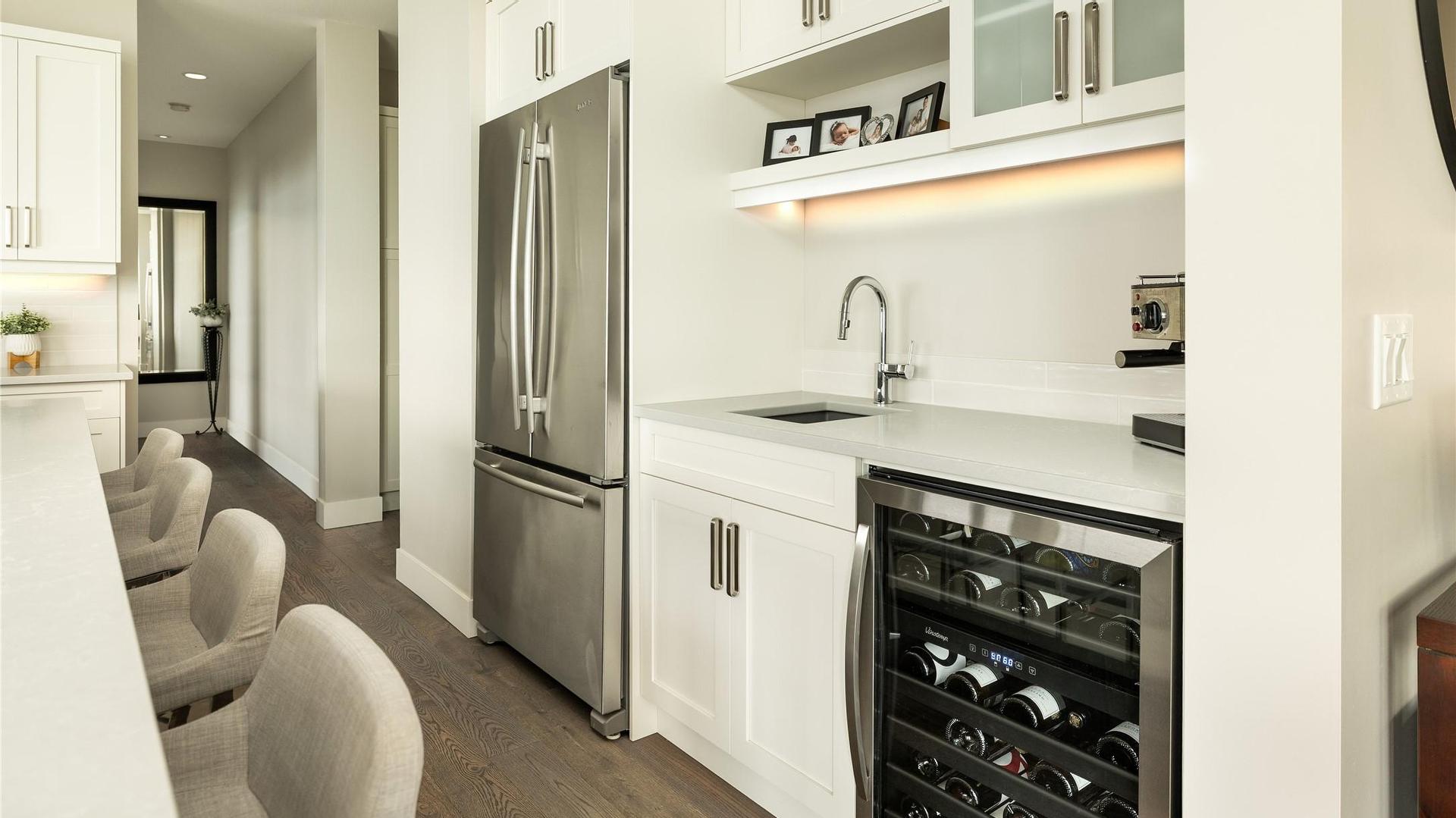 









3320


Acacia

Lane,
Kelowna,




BC
V1V 3G1

