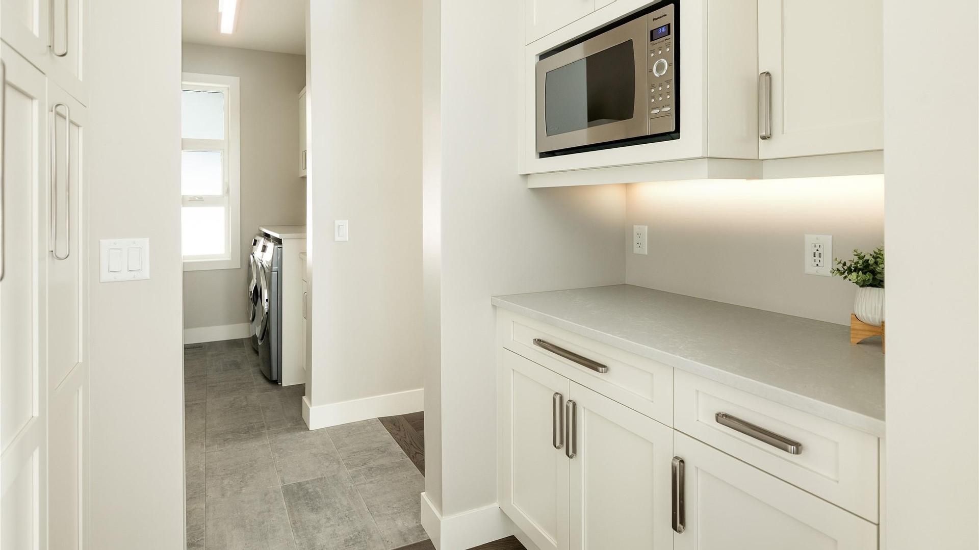 









3320


Acacia

Lane,
Kelowna,




BC
V1V 3G1

