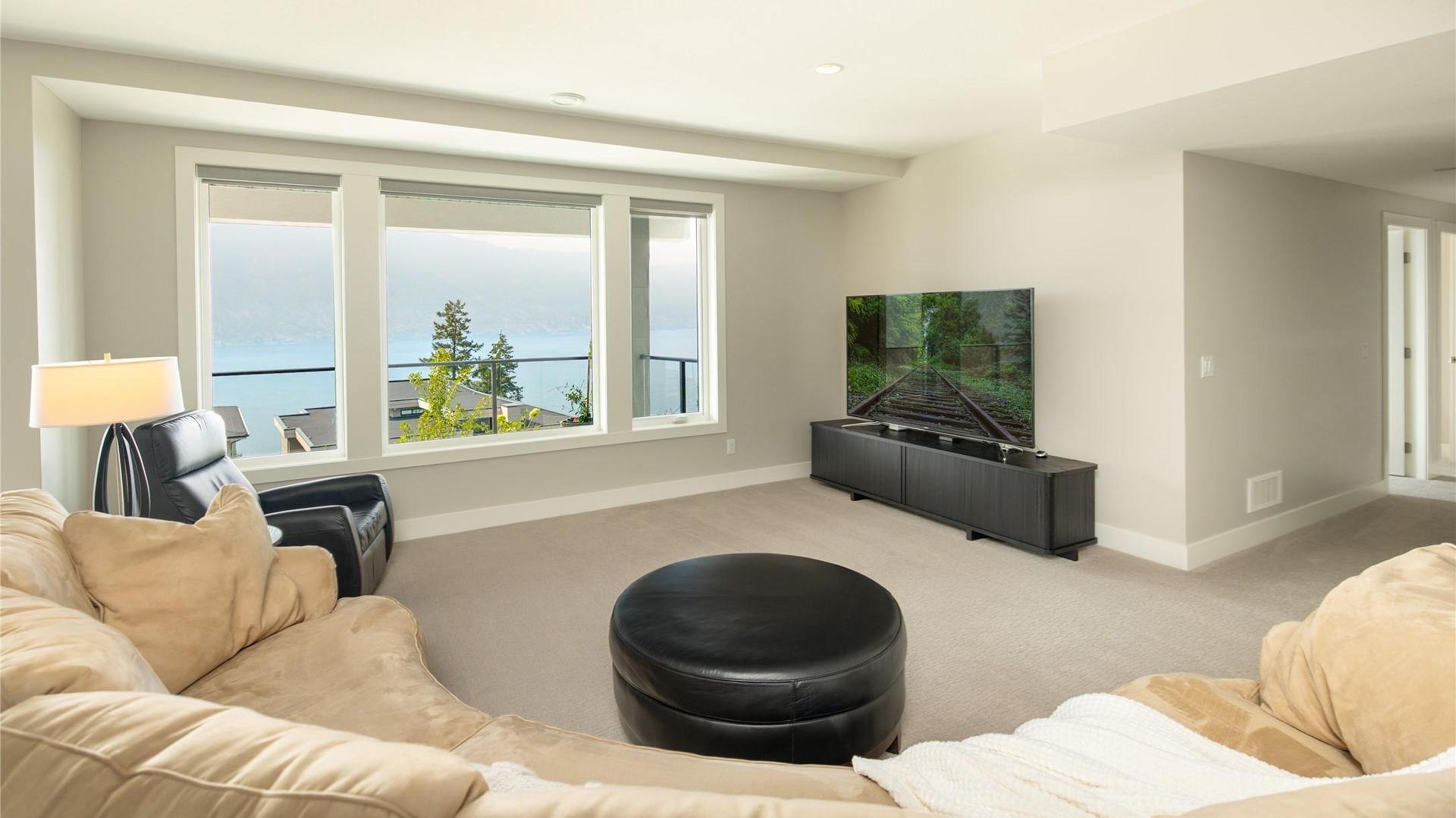 









3320


Acacia

Lane,
Kelowna,




BC
V1V 3G1


