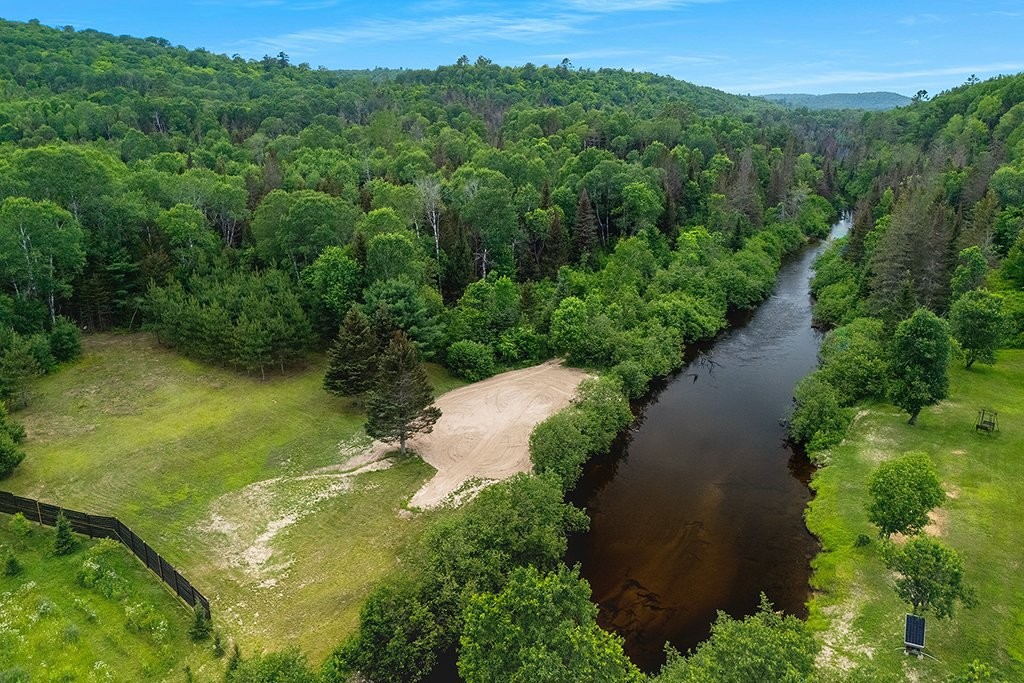 









1264

 - 1282


Ch. Picanoc

,
Otter Lake,




QC
J0X2P0

