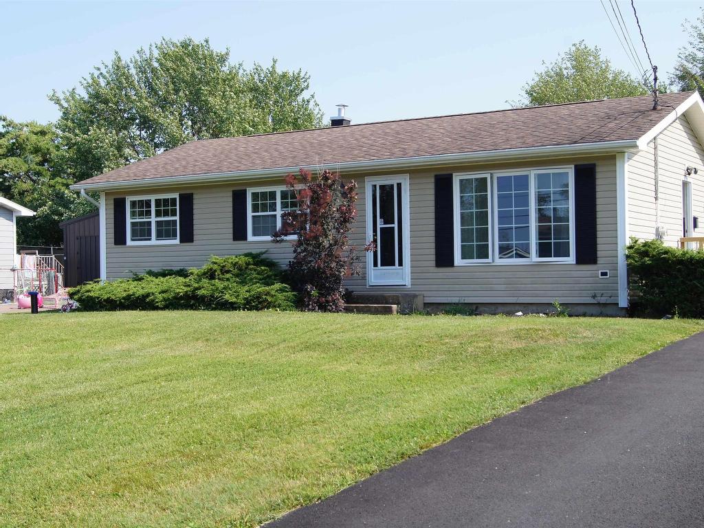 












15 Montery Drive

,
Salmon River,




NS
B2N 5S4

