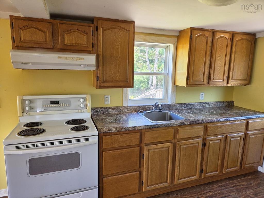 












237 Fraser Rd

,
Harmony,




NS
B6L 3K9

