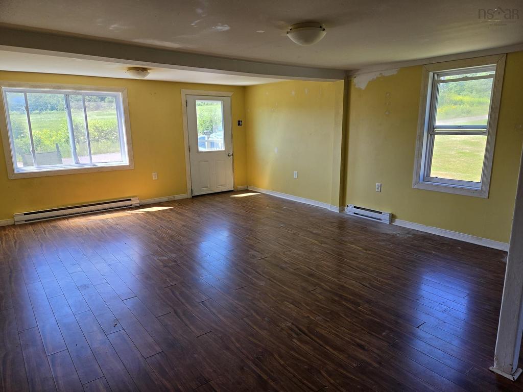 












237 Fraser Rd

,
Harmony,




NS
B6L 3K9

