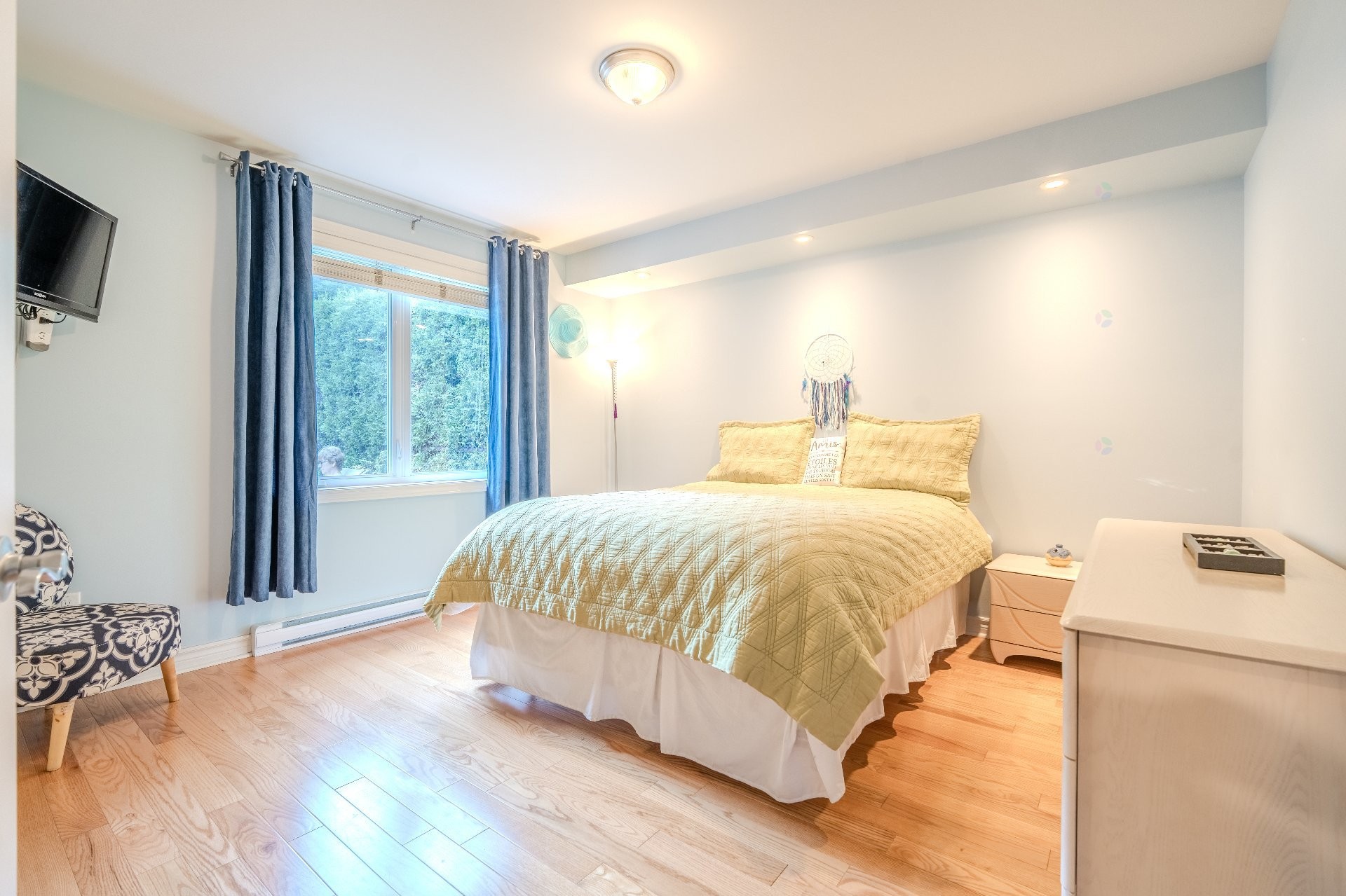 









1161


Rue Lise

,
Lavaltrie,




QC
J5T0E3

