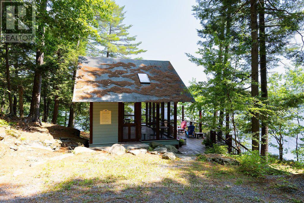 












LOT #15 - 101 GRYFFIN BLUFFS LANE

,
Huntsville (Brunel),







Ontario
P0B1M0

