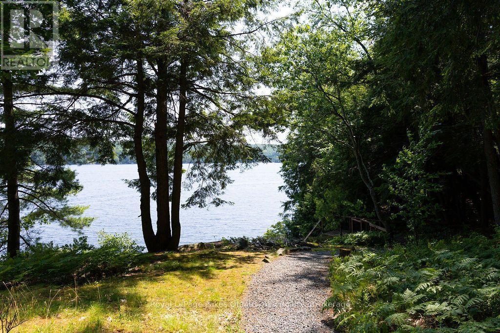 












LOT #15 - 101 GRYFFIN BLUFFS LANE

,
Huntsville (Brunel),







Ontario
P0B1M0

