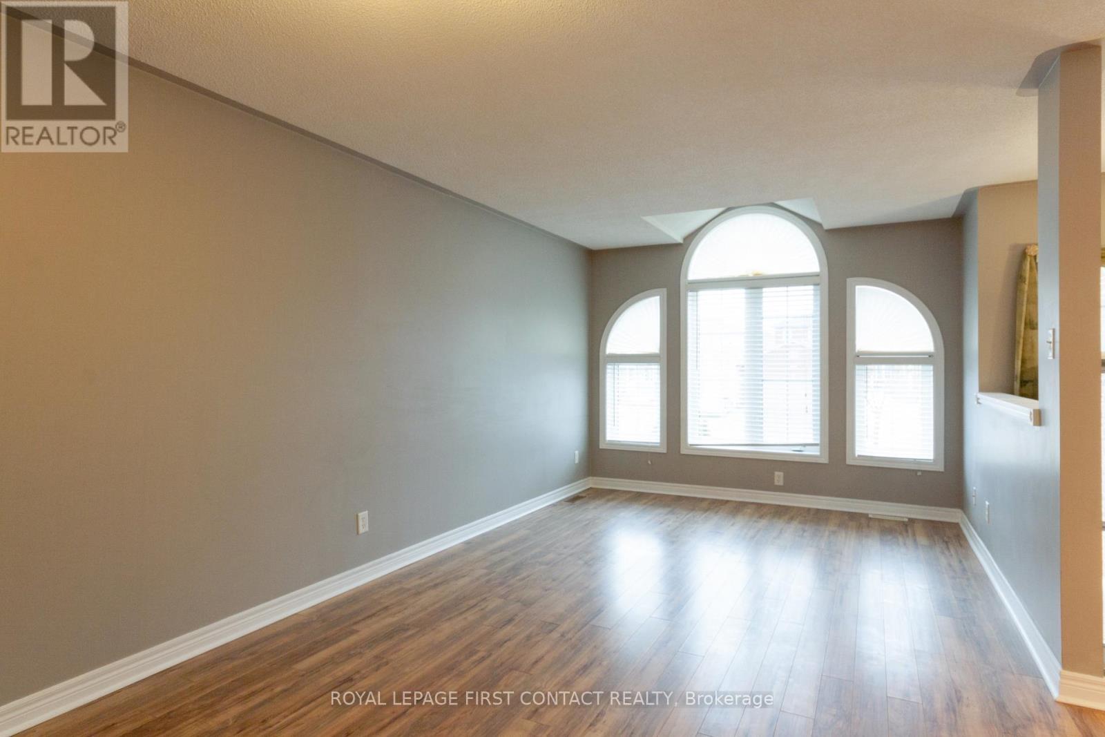 












UPPER - 238 WESSENGER DRIVE

,
Barrie,




Ontario
L4N8R4

