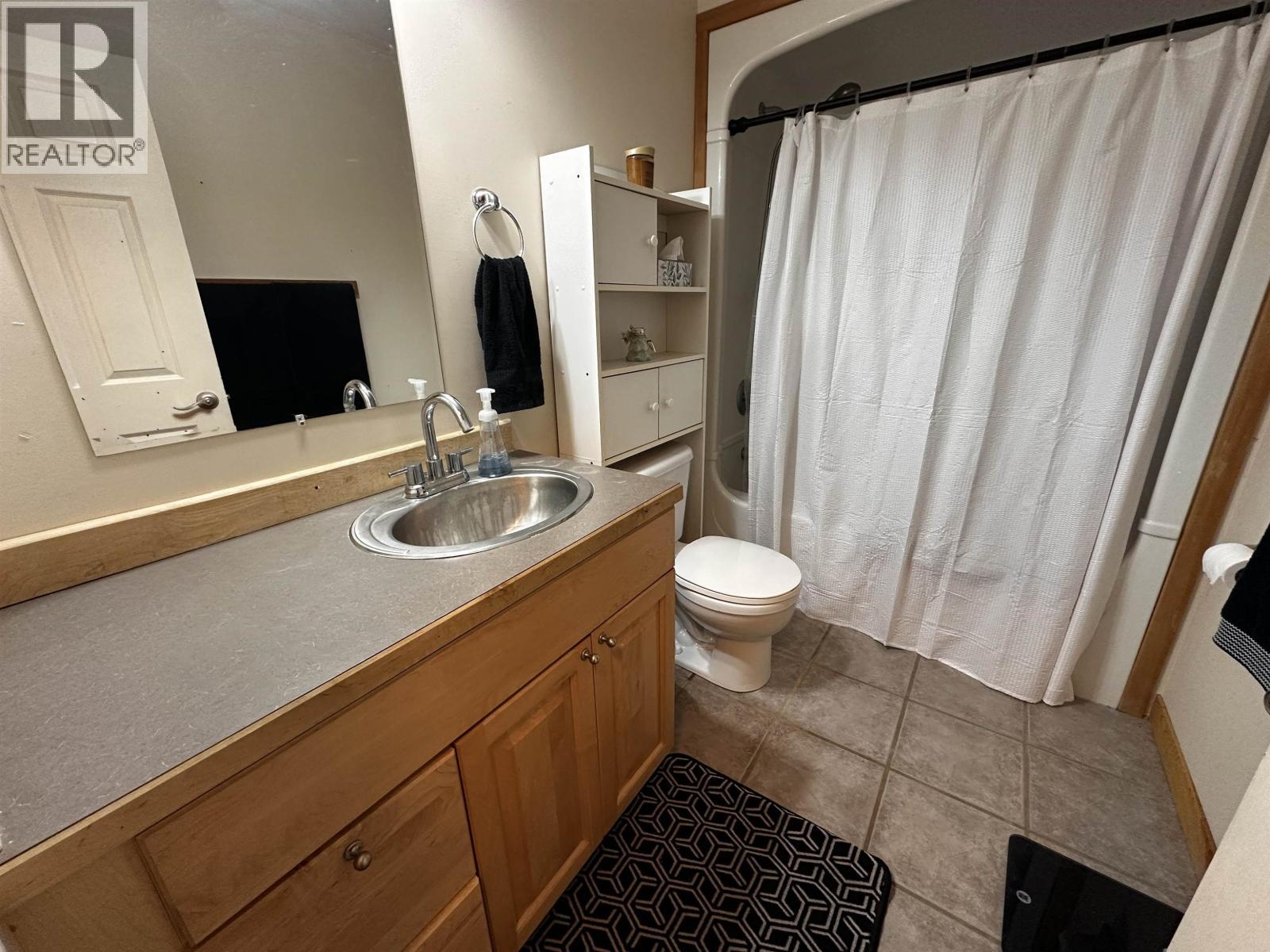 












4410 E 52 AVENUE

,
Fort Nelson,




British Columbia
V0C1R0


