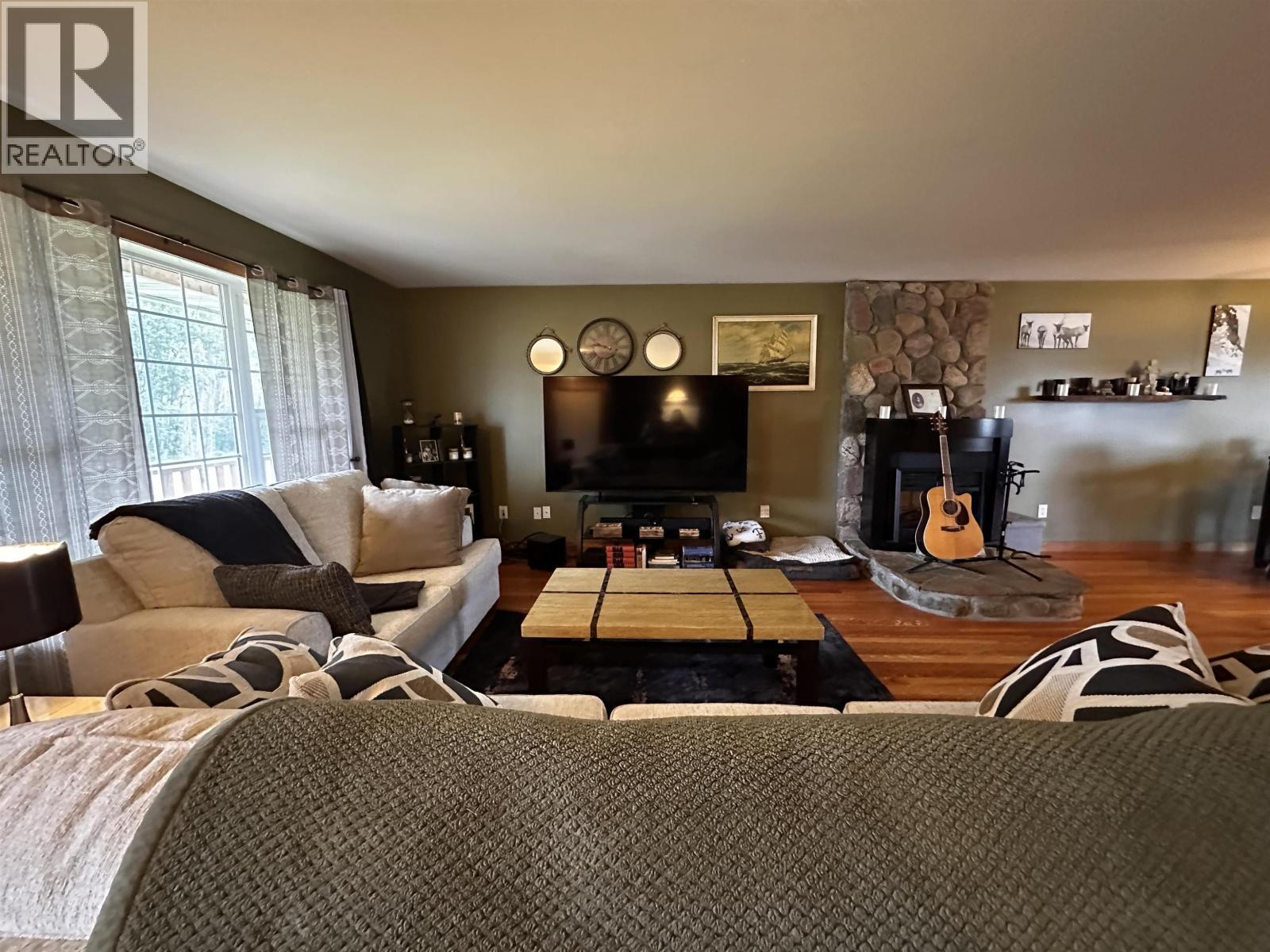 












4410 E 52 AVENUE

,
Fort Nelson,




British Columbia
V0C1R0

