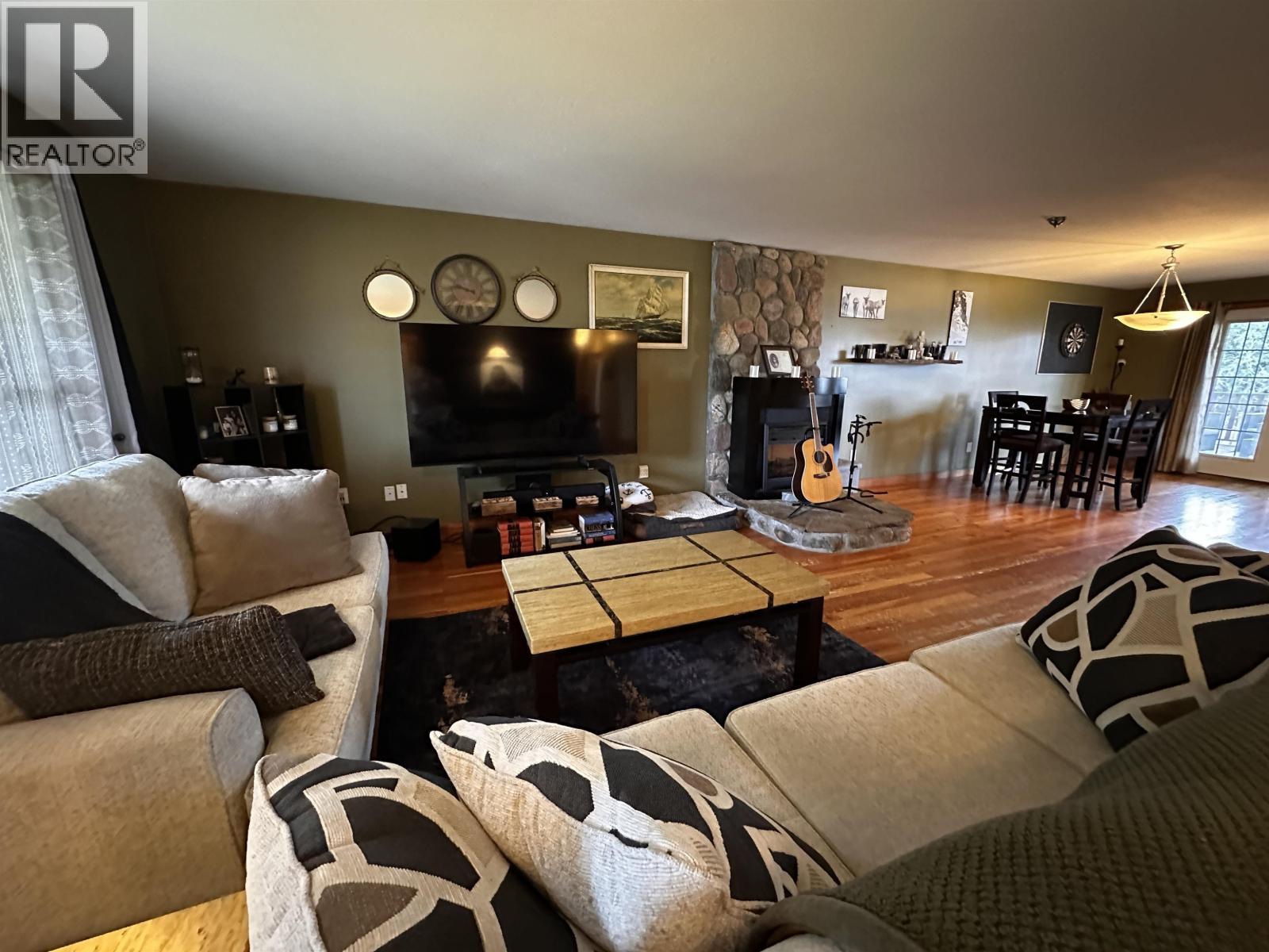 












4410 E 52 AVENUE

,
Fort Nelson,




British Columbia
V0C1R0

