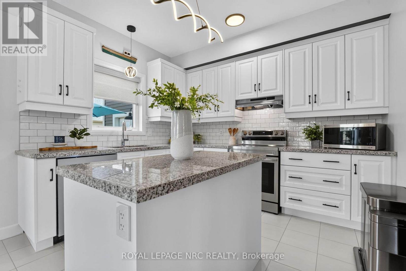 












3 CYCLONE LANE

,
Fort Erie (Crystal Beach),




Ontario
L0S1B0


