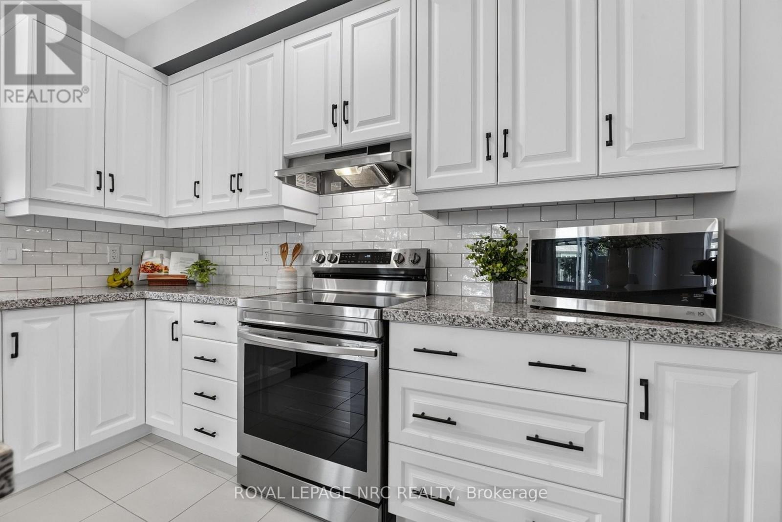 












3 CYCLONE LANE

,
Fort Erie (Crystal Beach),




Ontario
L0S1B0

