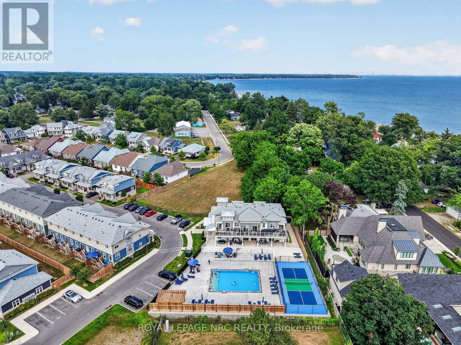 












3 CYCLONE LANE

,
Fort Erie (Crystal Beach),




Ontario
L0S1B0

