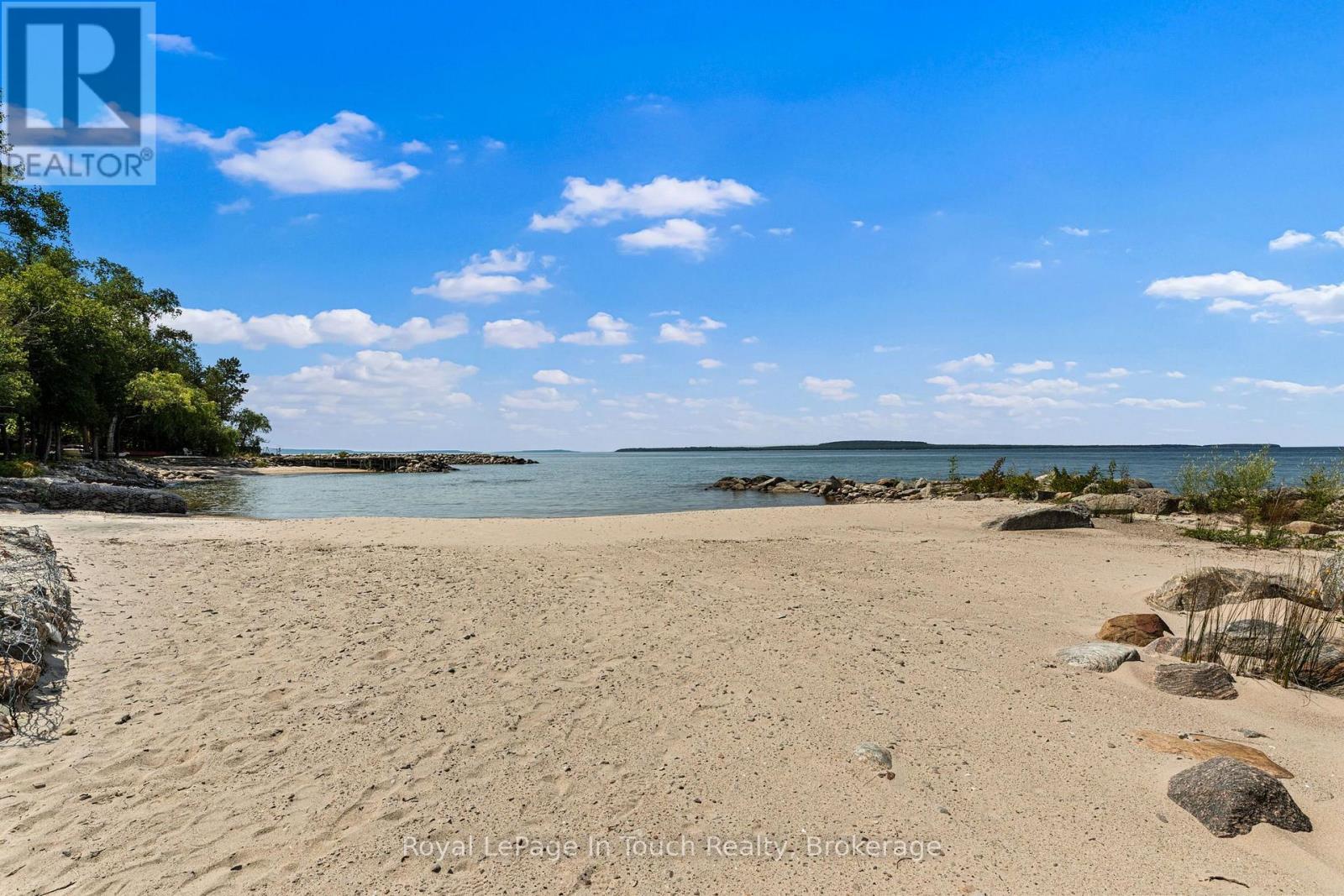 












25 CHIPPEWA CRESCENT

,
Tiny,




Ontario
L9M0C4

