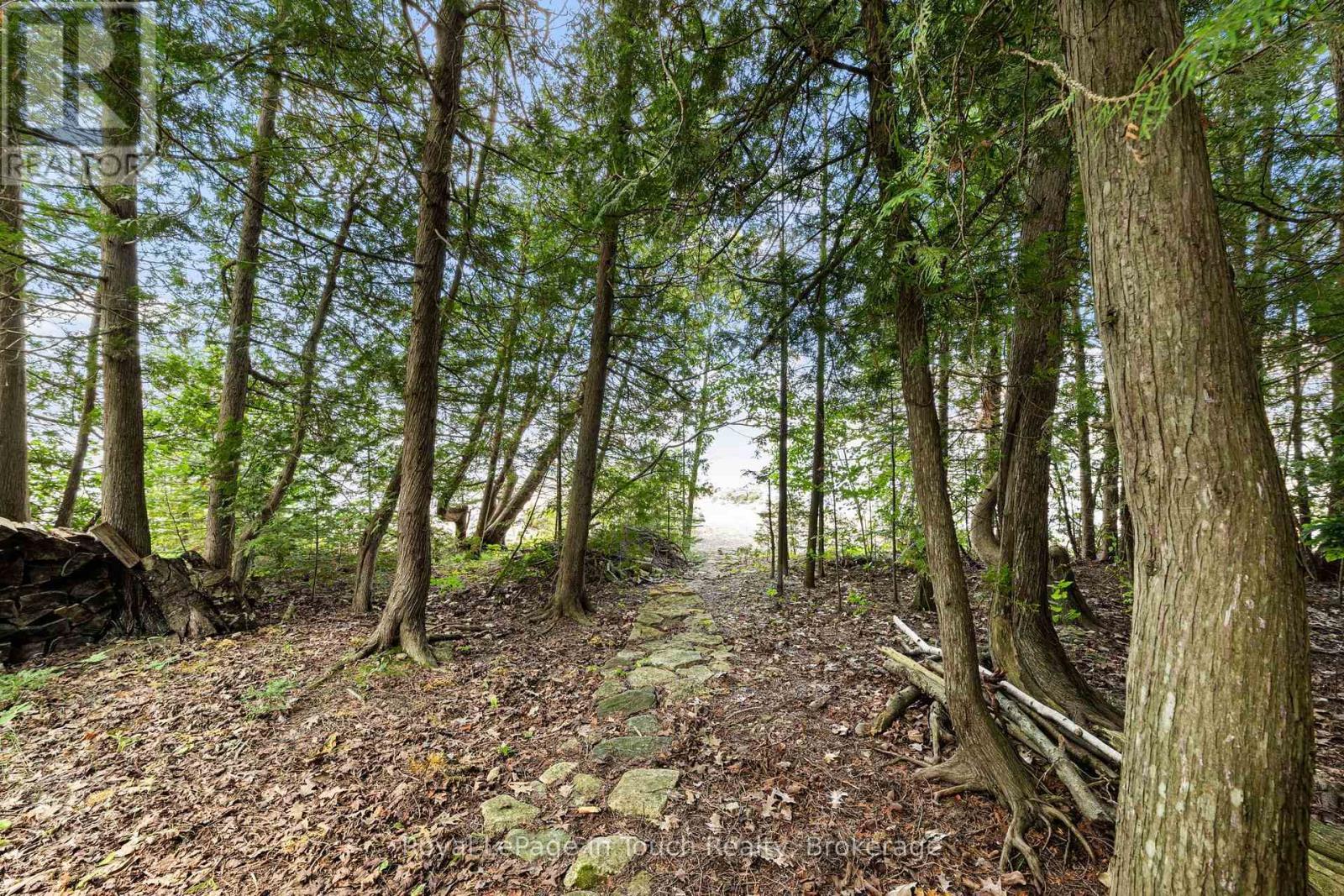 












25 CHIPPEWA CRESCENT

,
Tiny,




Ontario
L9M0C4


