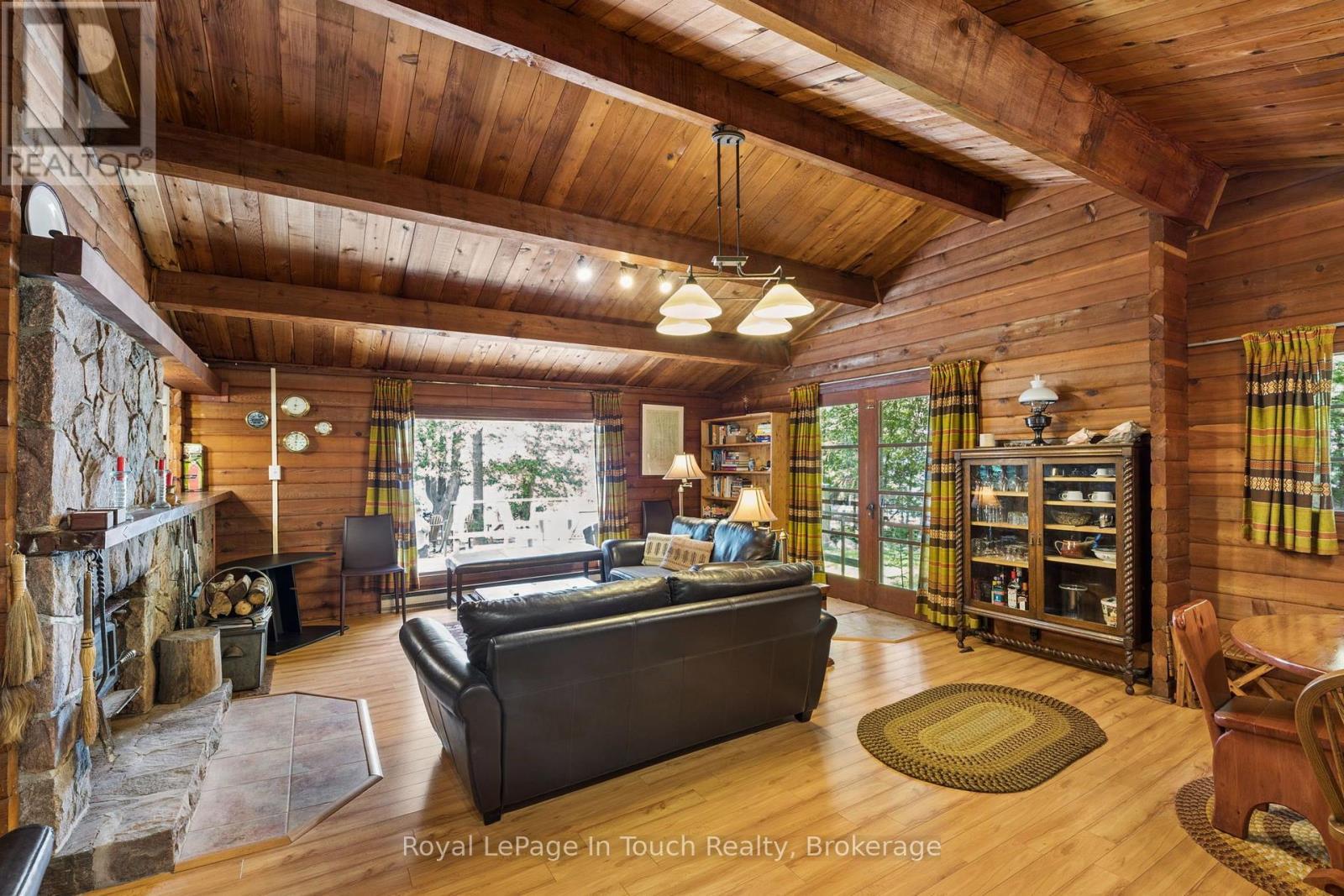 












25 CHIPPEWA CRESCENT

,
Tiny,




Ontario
L9M0C4

