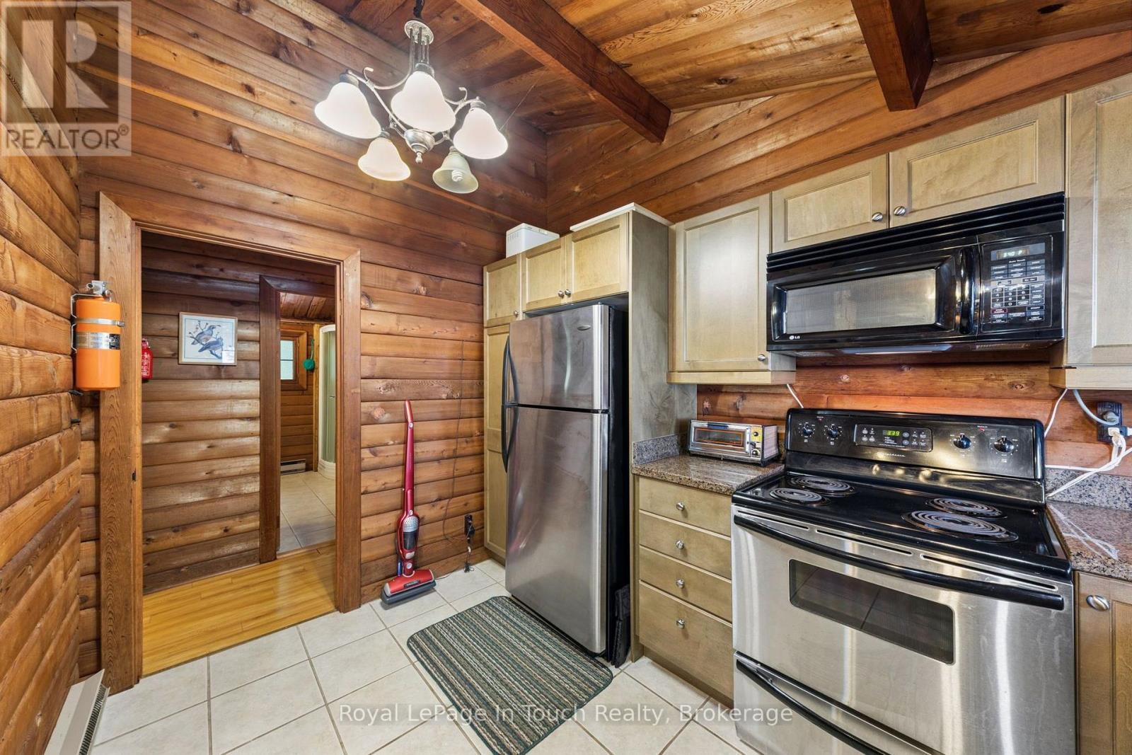 












25 CHIPPEWA CRESCENT

,
Tiny,




Ontario
L9M0C4

