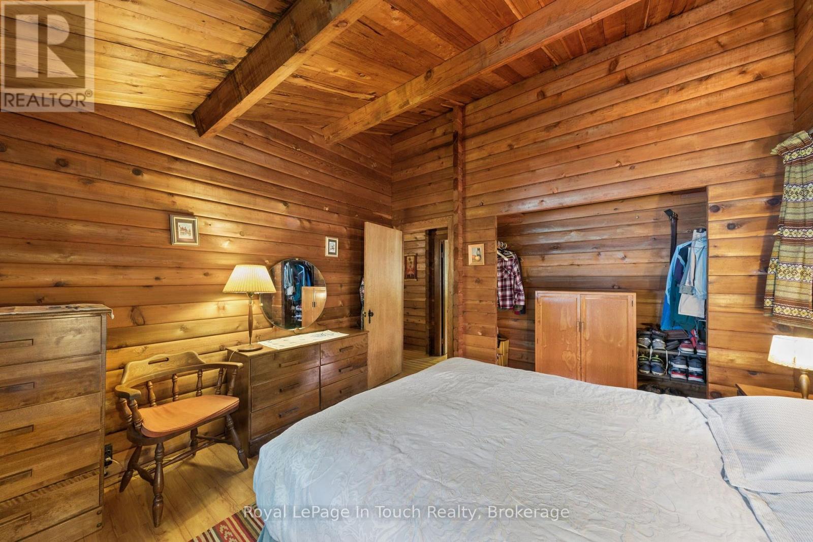 












25 CHIPPEWA CRESCENT

,
Tiny,




Ontario
L9M0C4

