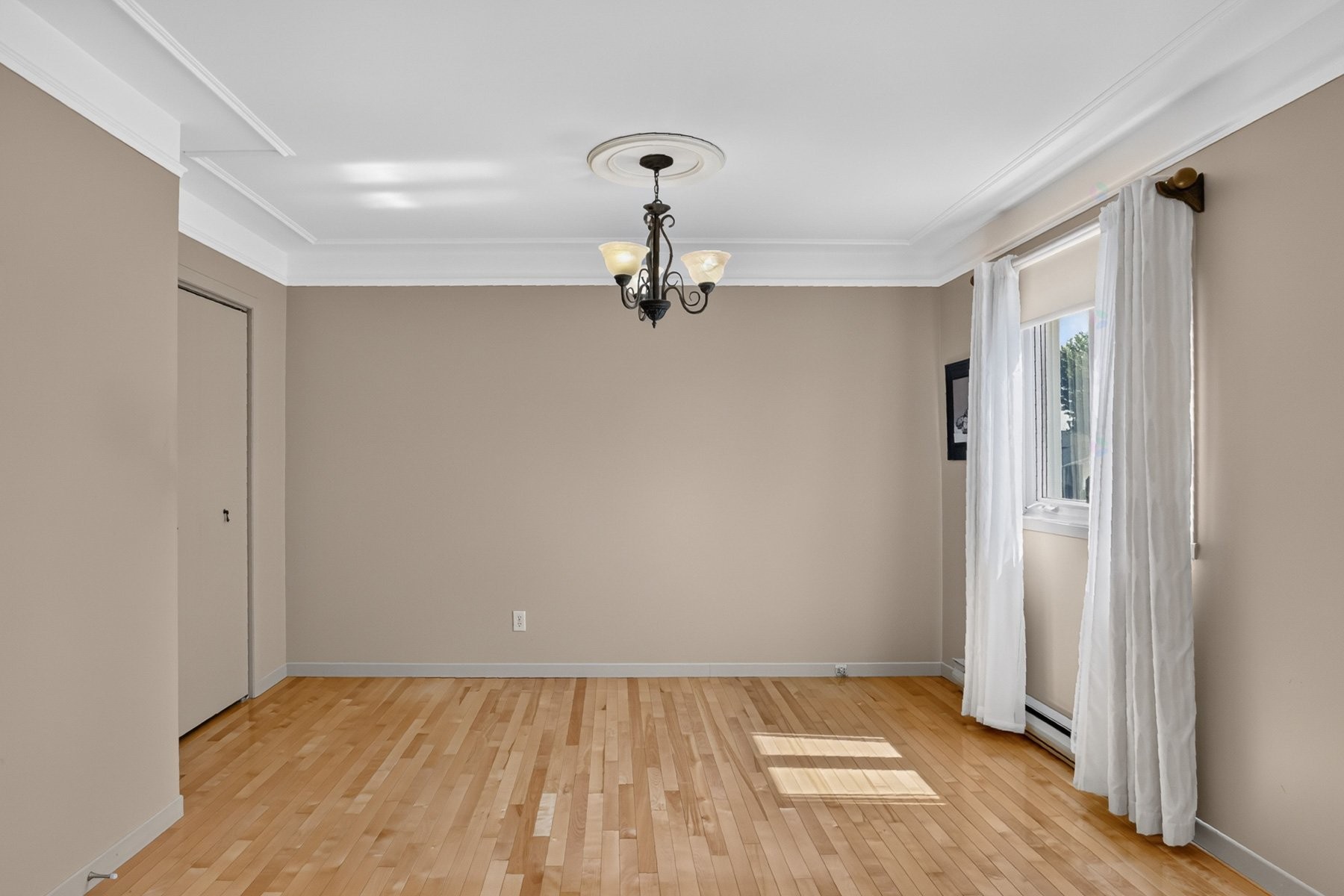 









5300


Rue de Champagne

,
Trois-Rivières,




QC
G8Y3R9

