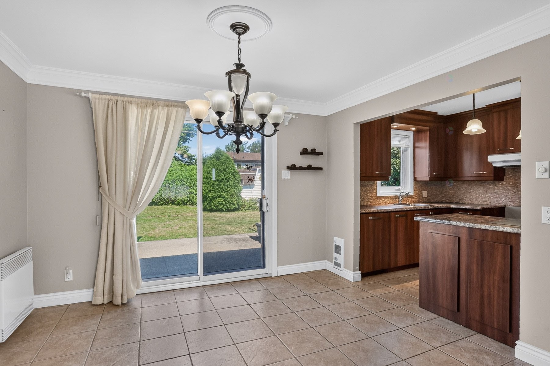









5300


Rue de Champagne

,
Trois-Rivières,




QC
G8Y3R9

