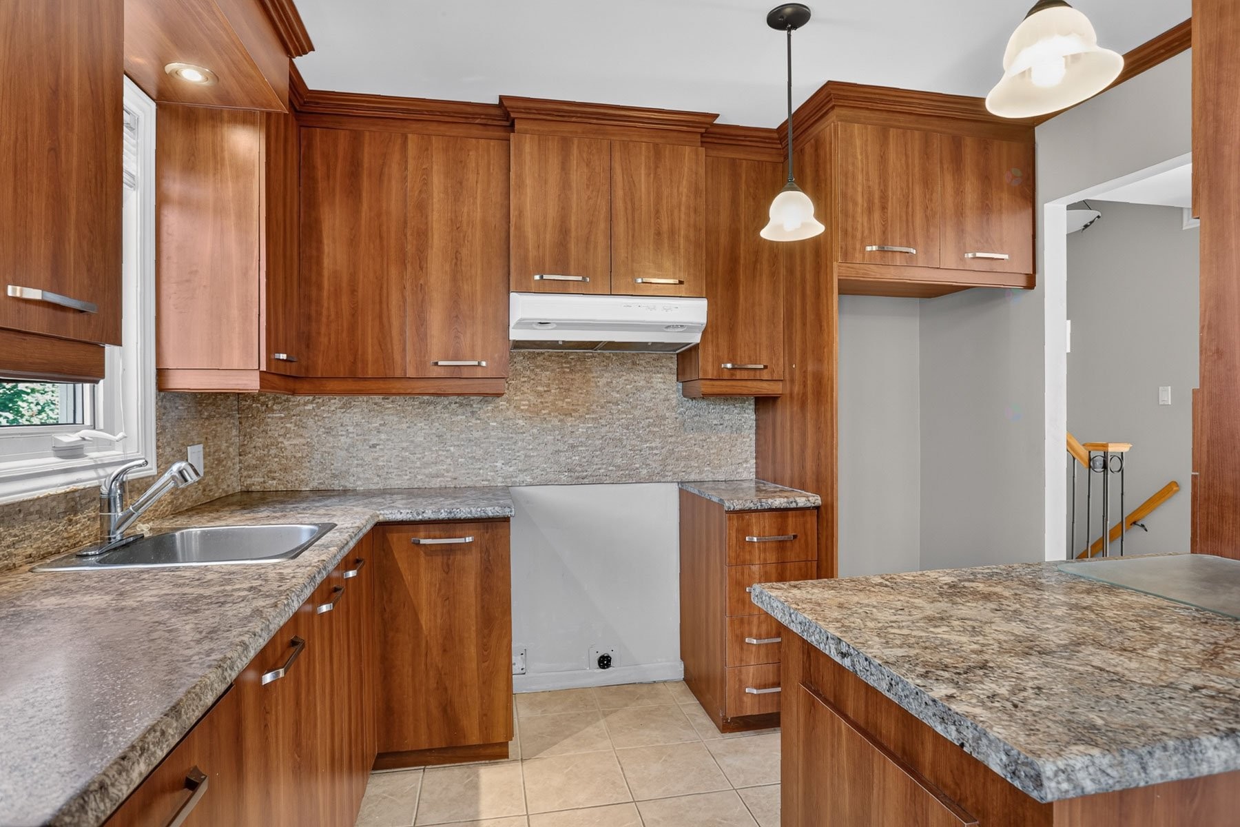 









5300


Rue de Champagne

,
Trois-Rivières,




QC
G8Y3R9


