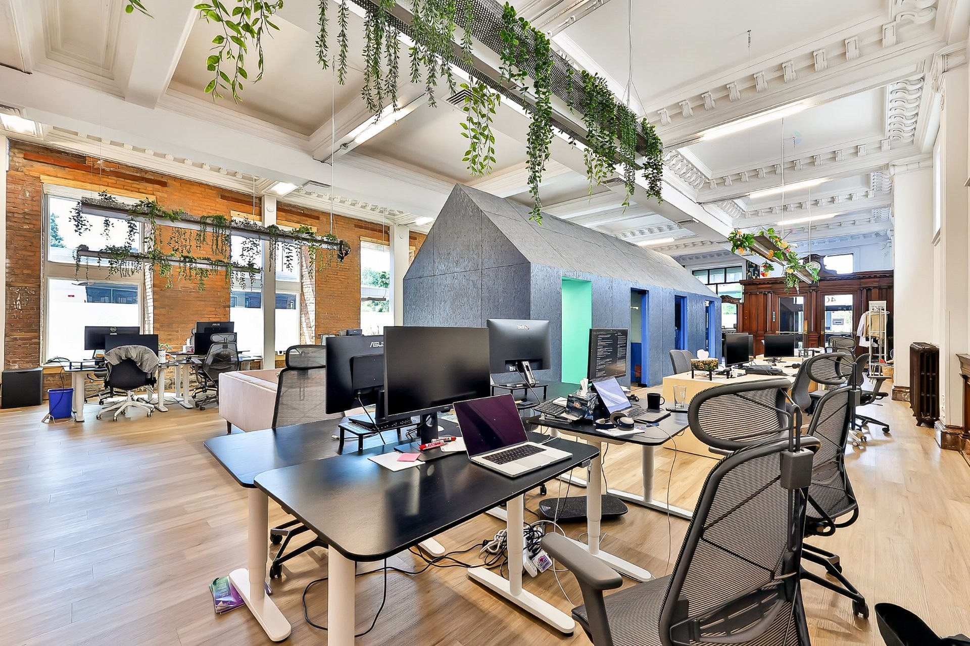 









4080


Rue St-Jacques

,
Montréal (Le Sud-Ouest),




QC
H4C1J2

