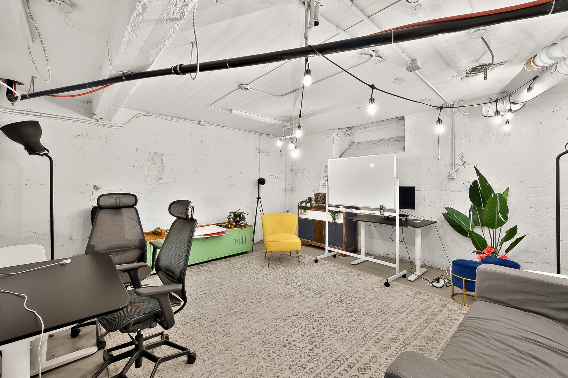 









4080


Rue St-Jacques

,
Montréal (Le Sud-Ouest),




QC
H4C1J2

