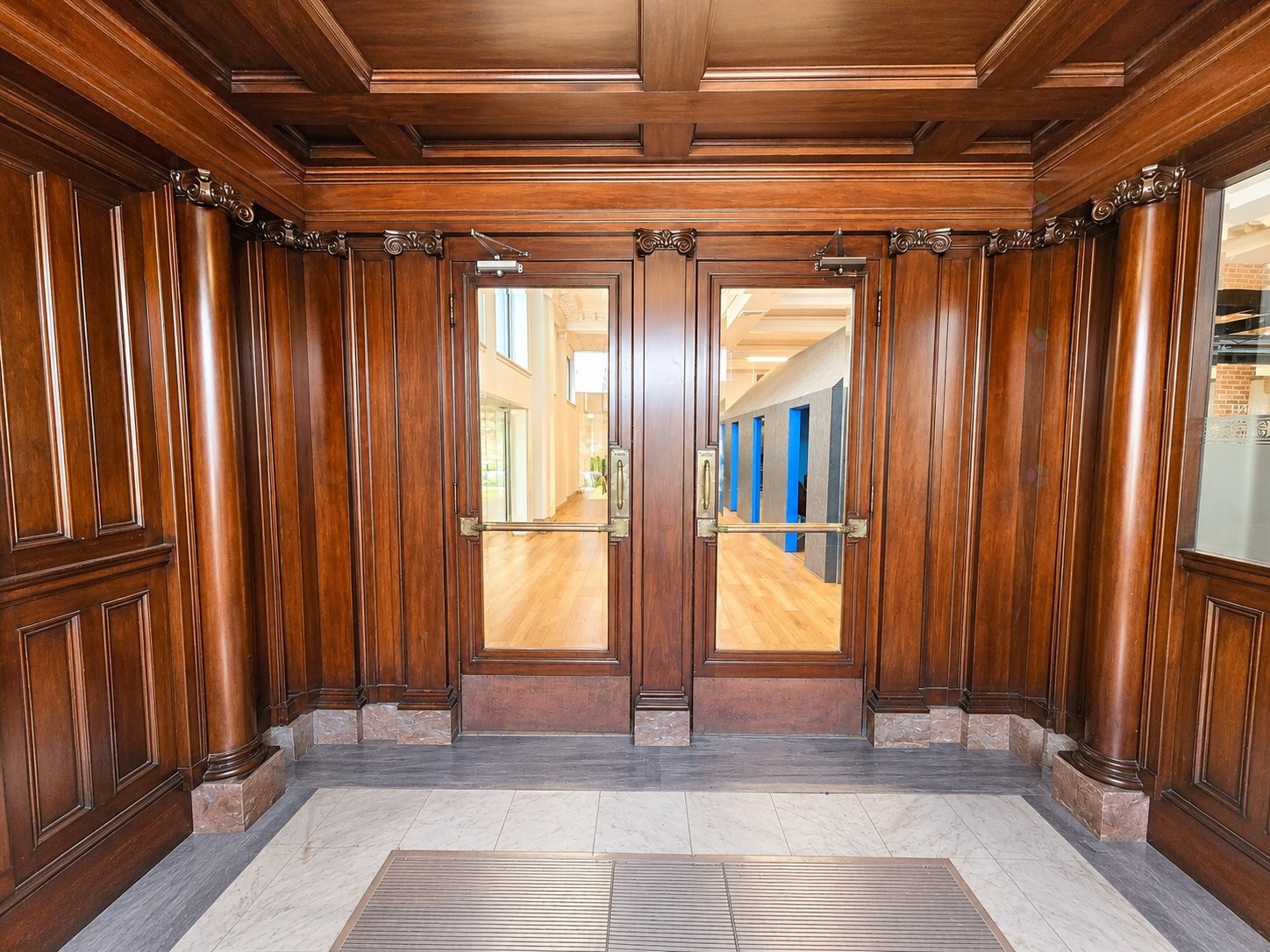 









4080


Rue St-Jacques

,
Montréal (Le Sud-Ouest),




QC
H4C1J2

