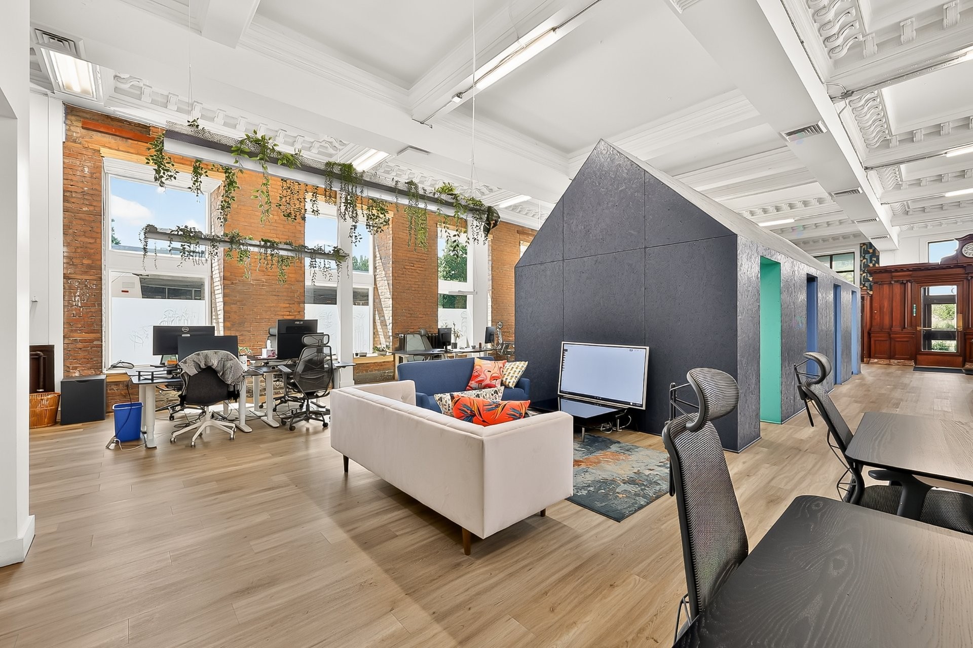 









4082


Rue St-Jacques

,
Montréal (Le Sud-Ouest),




QC
H4C1J2

